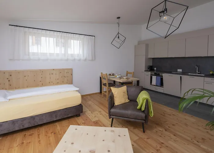 Chasa Helvetia شقة Müstair